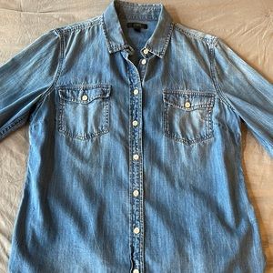 FINAL BUY NOW PRICE: J Crew Classic Fit denim shirt